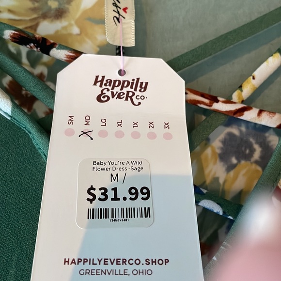 Dress - Picture 4 of 4